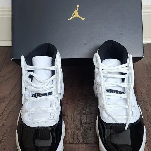 Size 7 - Jordan 11 Retro Mid Gratitude / Defining Moments display picture 2